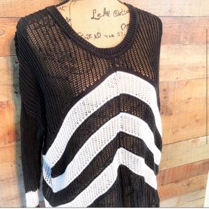 Joe Boxer Black And White Chevron Knit Long Sleeve Sweater Top